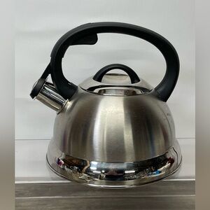 Mr. Coffee Whistling Tea Kettle Flintshire 1.75Qt  Stainless Steel. EUC